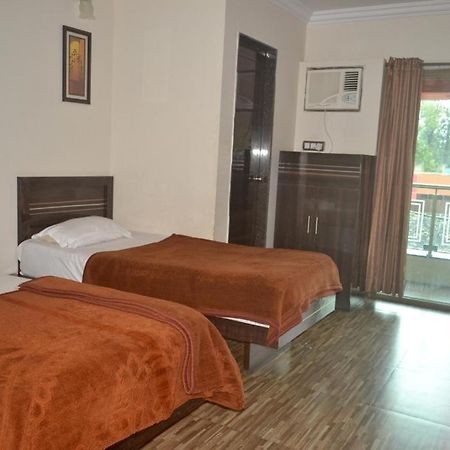 פנצ'גאני Hotel Rahil Plaza מראה חיצוני תמונה